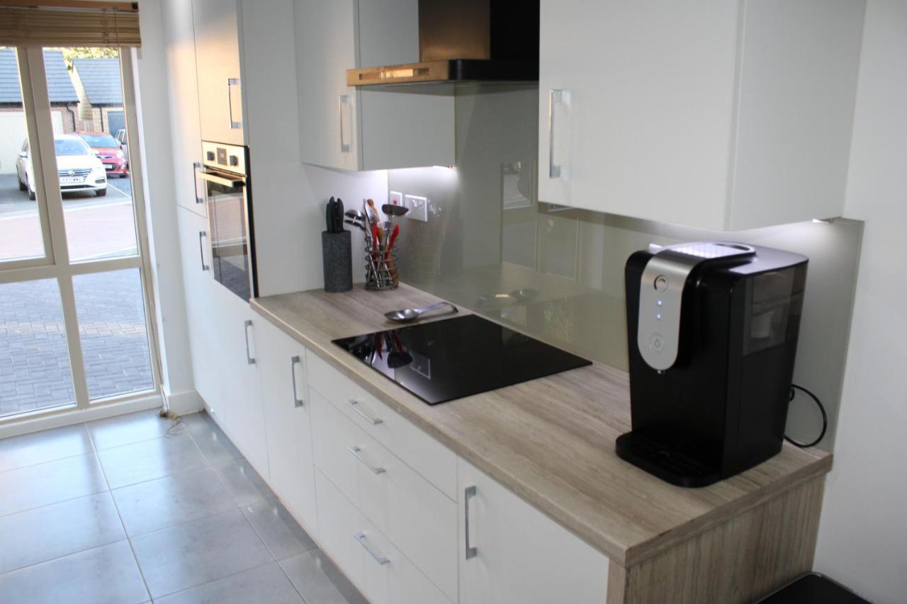 Haven - Spacious Luxury Home Perfect For Families, Couples And Contractors! 5Mins To Xscape And Junction 32! Castleford Esterno foto