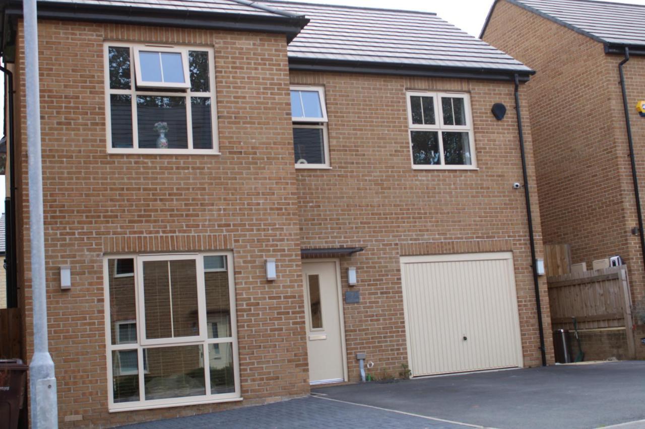 Haven - Spacious Luxury Home Perfect For Families, Couples And Contractors! 5Mins To Xscape And Junction 32! Castleford Esterno foto