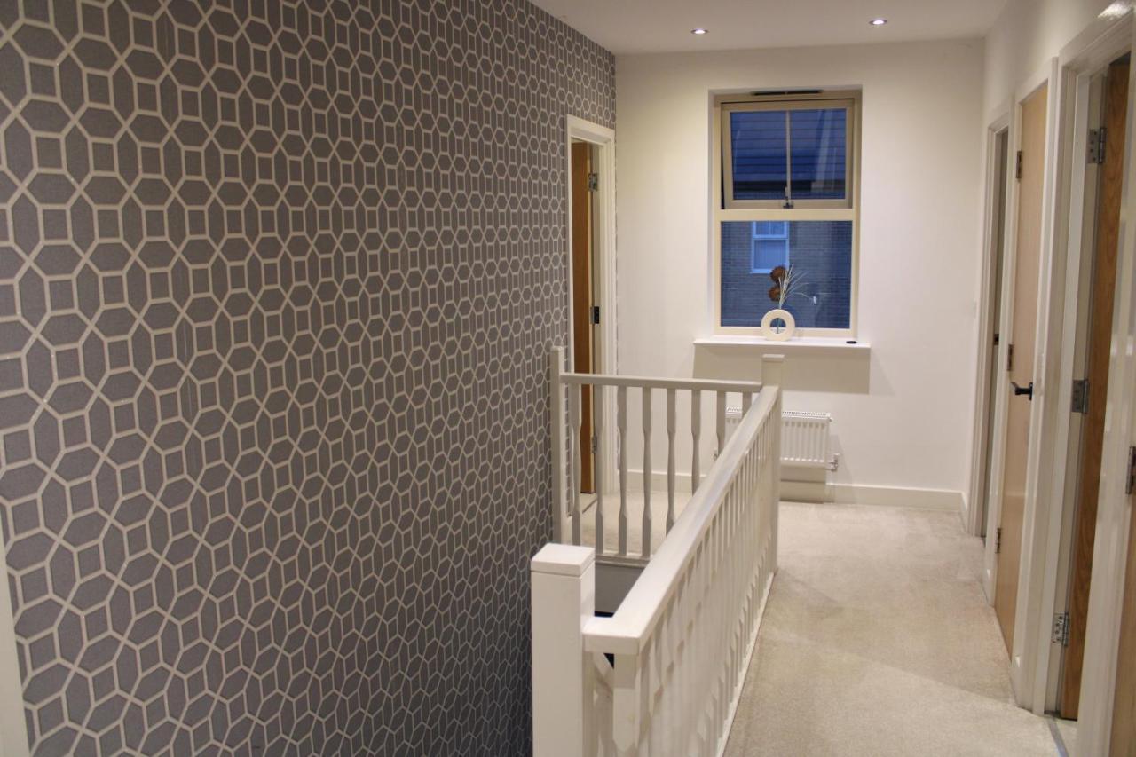 Haven - Spacious Luxury Home Perfect For Families, Couples And Contractors! 5Mins To Xscape And Junction 32! Castleford Esterno foto