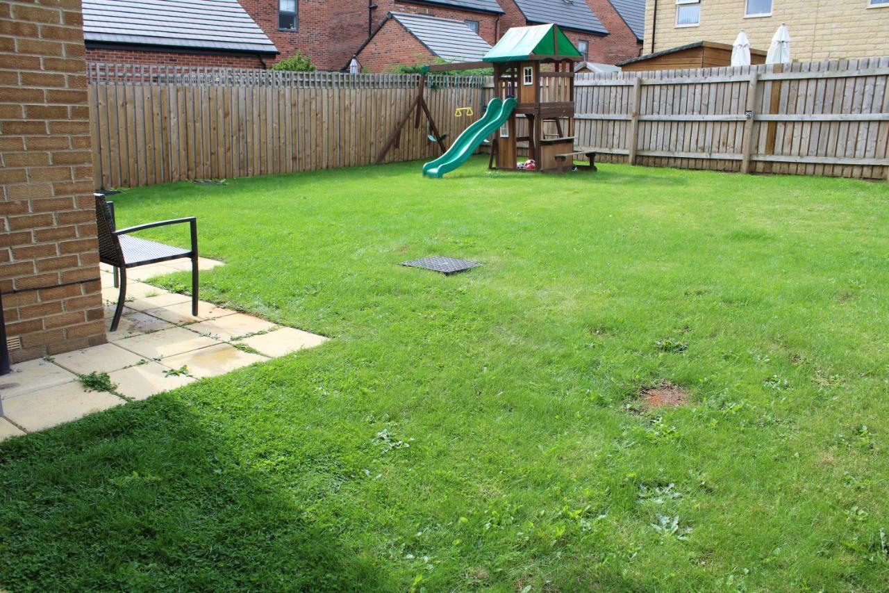 Haven - Spacious Luxury Home Perfect For Families, Couples And Contractors! 5Mins To Xscape And Junction 32! Castleford Esterno foto