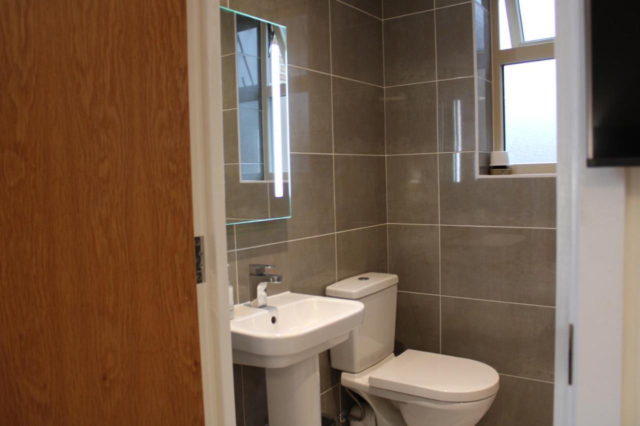 Haven - Spacious Luxury Home Perfect For Families, Couples And Contractors! 5Mins To Xscape And Junction 32! Castleford Esterno foto