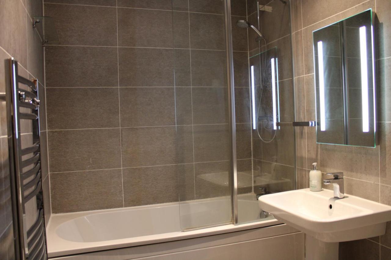 Haven - Spacious Luxury Home Perfect For Families, Couples And Contractors! 5Mins To Xscape And Junction 32! Castleford Esterno foto